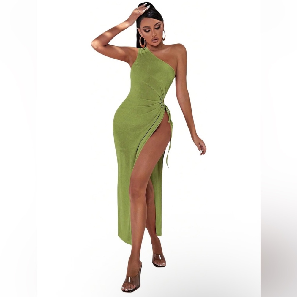 NWT No Label Size M Green One Shoulder Maxi Dress